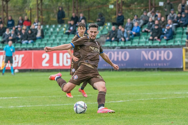 竞争中脱颖 竞争中脱颖